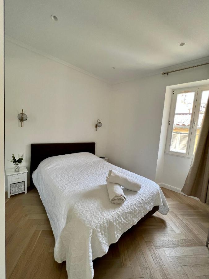Amazing New Property In The Heart Of The Old Town Of أنتيب المظهر الخارجي الصورة